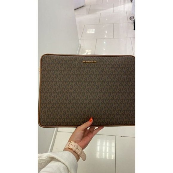 Michael Kors JetSet 13 Inch Laptop Case with Logo Leather/Coated Case Brown - Picture 1 of 12